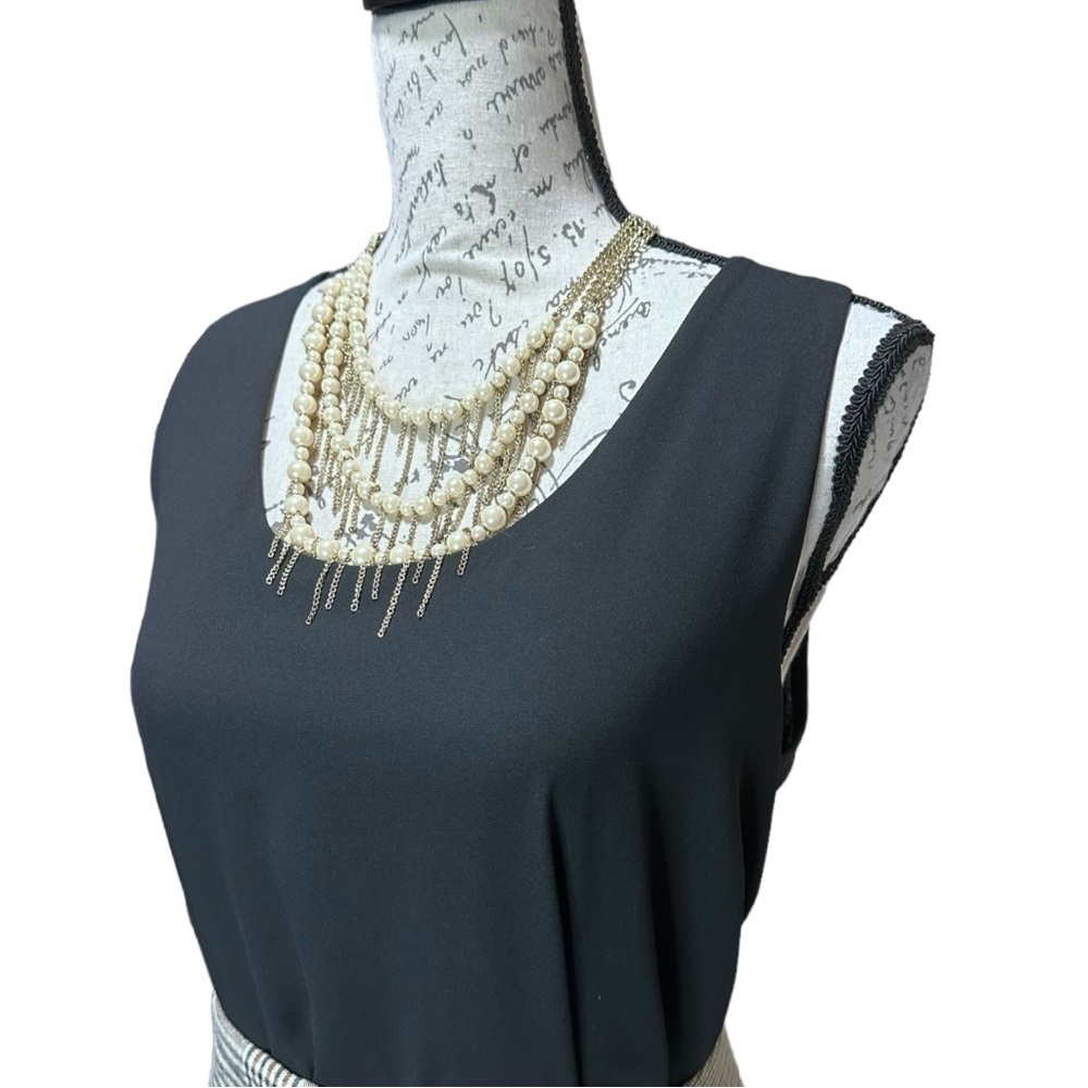 𝅺Gold Tone and Pearl Triple Strand Fringe Necklace